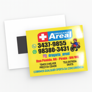5.000 Imãs de Geladeira Personalizados em PVC 5,5x4,5 cm - Verniz UV - Corte Reto PVC 4,5 x 5,5 cm 4 x 0 cor Verniz UV Total Frente Corte Reto Imã no Verso de 1,5 x 3,5 cm